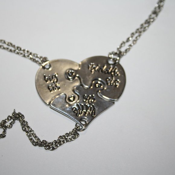 Big, Middle and Lil Sis heart puzzle necklace set (3) - Picture 5 of 5
